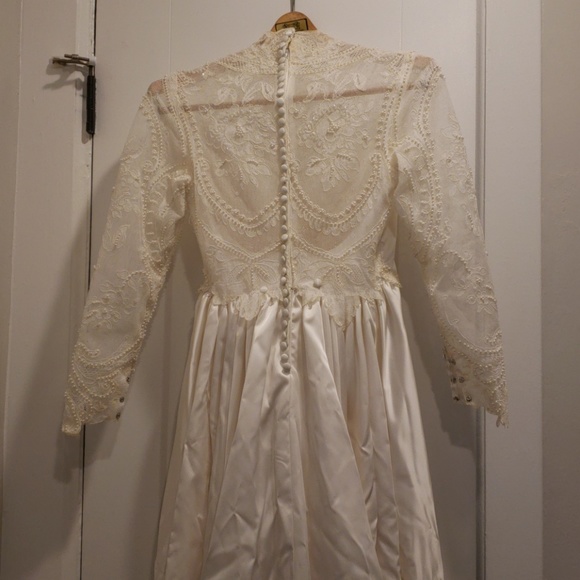 Vintage 1983 wedding dress - Picture 4 of 8